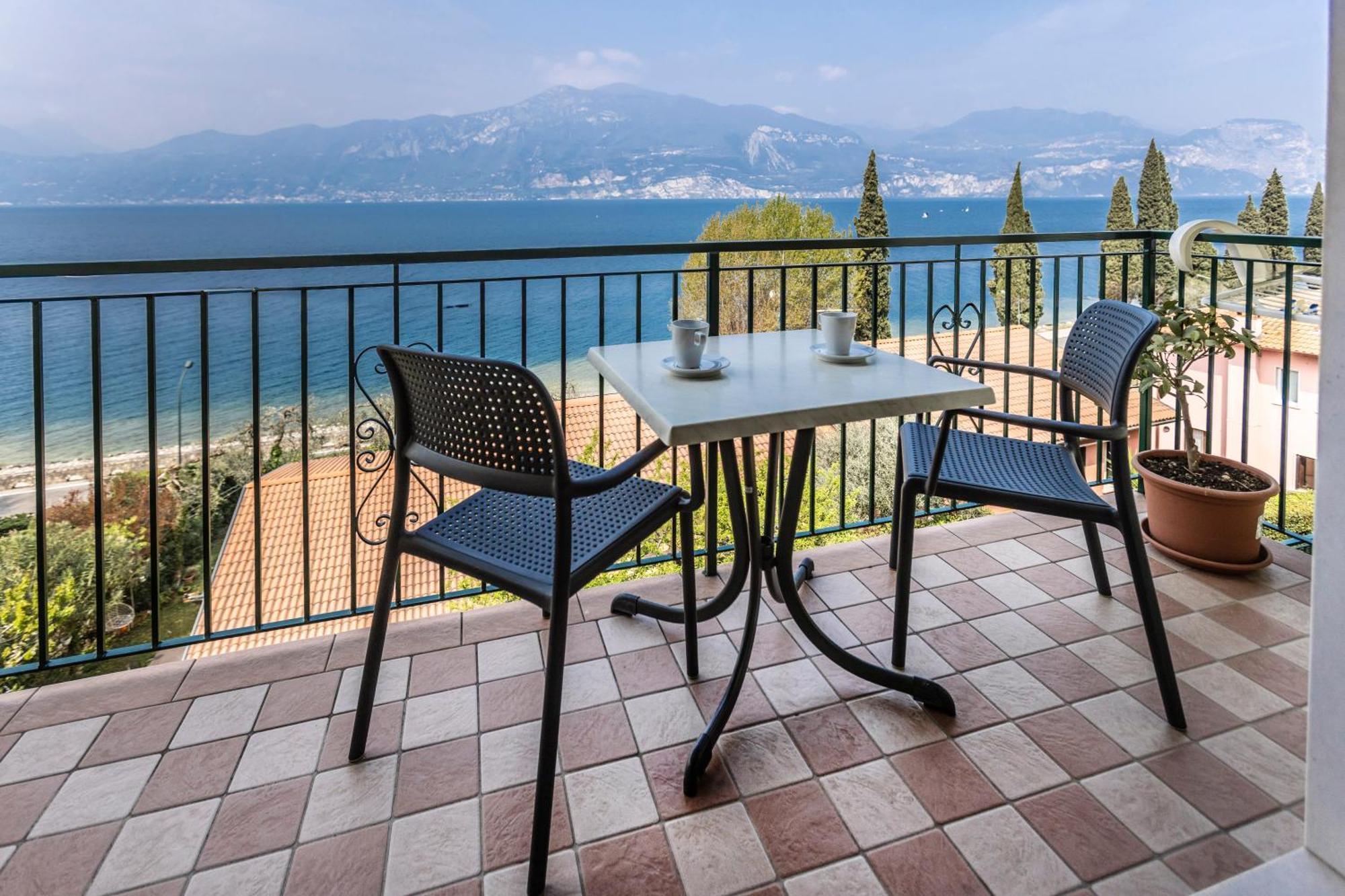 Residence Solei Classic&Plus Brenzone sul Garda Exterior foto